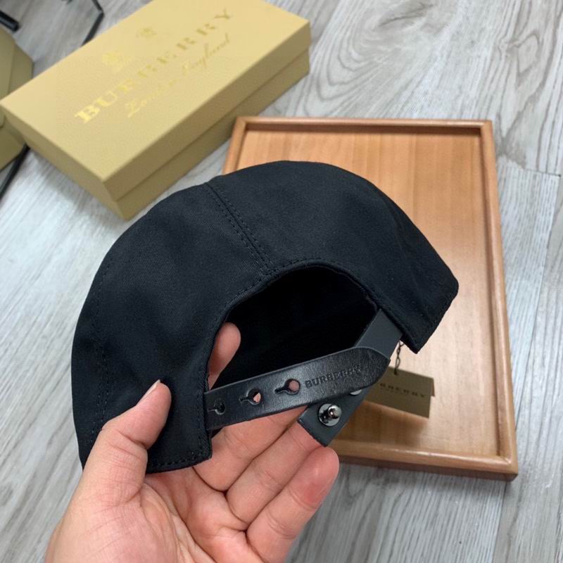 Burberry Cap 152 (12)